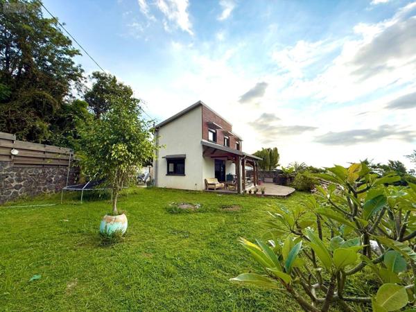 Maison à vendre à Saint-Paul à la Réunion (97460), ref : 97424/233   
BERNICA