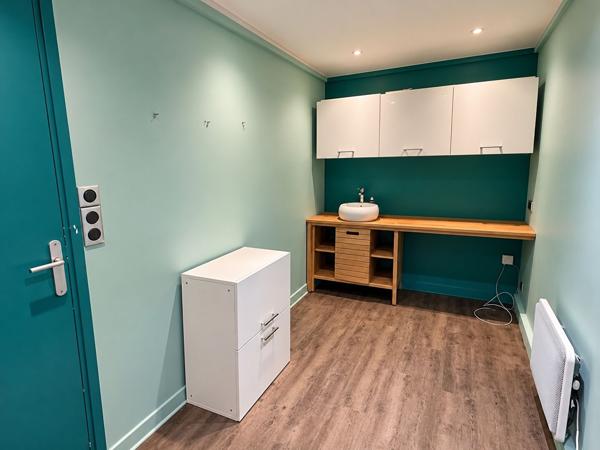 Local commercial CHILLY-MAZARIN 3 pièces 52.07 m²