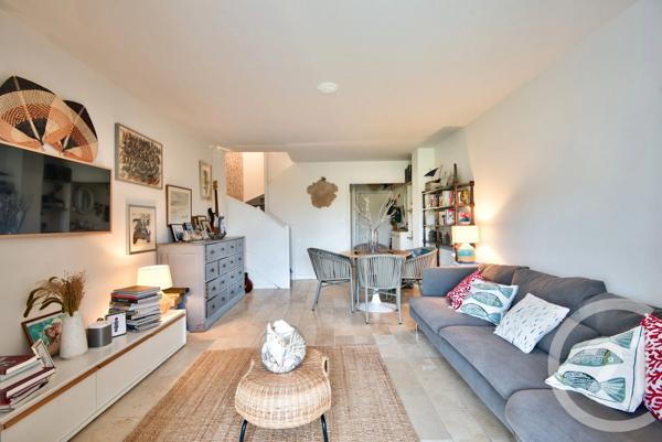 Appartement Triplex à vendre  4 pièces - 78,14 m 2   VILLEFRANCHE SUR MER  - 06