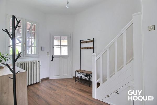 Jolie maison avec cour intérieure et garage . Proche gare de Juvisy