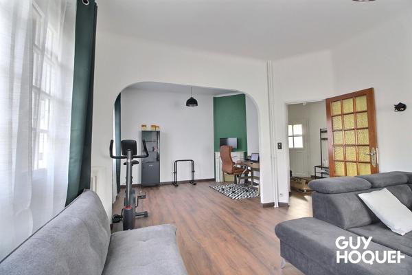 Jolie maison avec cour intérieure et garage . Proche gare de Juvisy