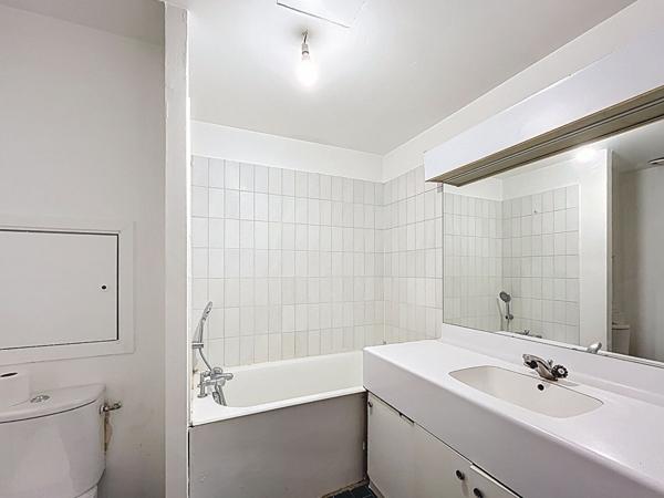 Appartement Suresnes 1 pièce(s) 25 m2