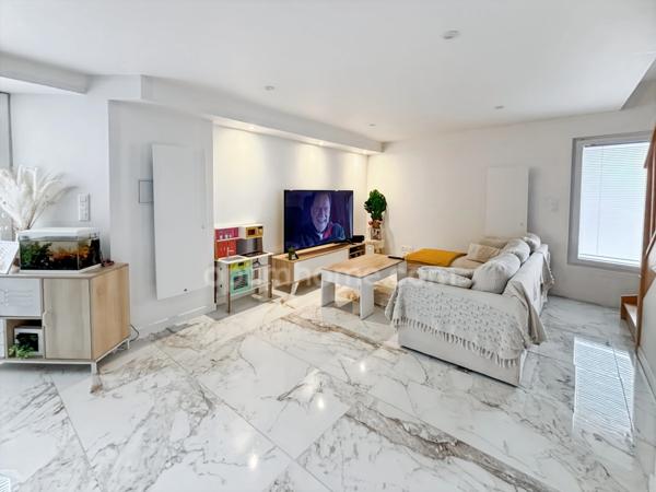 MAISON PIERRE - RENOVEE - PETIT EXTERIEUR - VERTAIZON