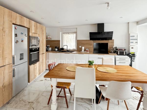 MAISON PIERRE - RENOVEE - PETIT EXTERIEUR - VERTAIZON