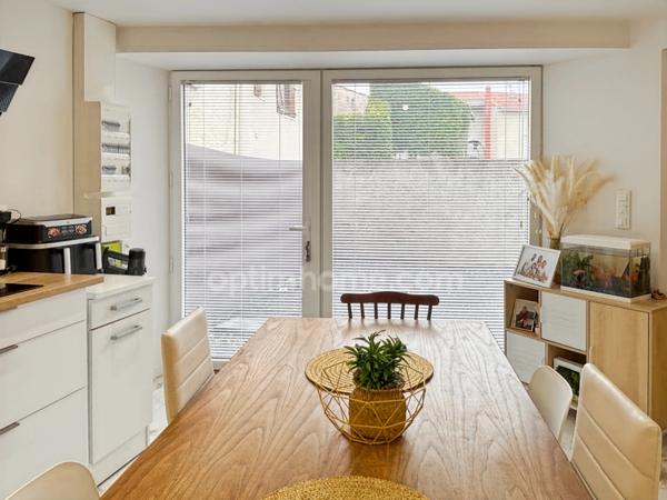 MAISON PIERRE - RENOVEE - PETIT EXTERIEUR - VERTAIZON