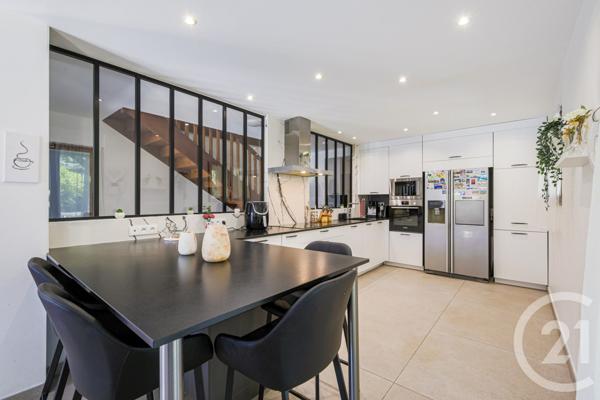 Maison à vendre  6 pièces - 185,49 m2 VIF - 38