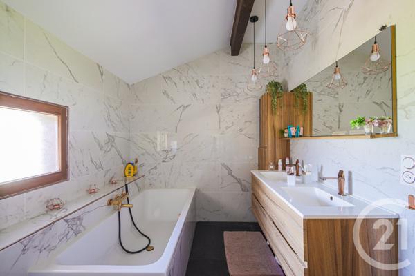 Maison à vendre  6 pièces - 185,49 m2 VIF - 38