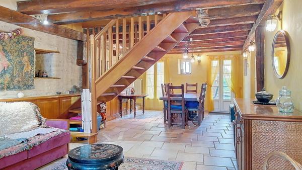 Maison 8 pièces 278 m²