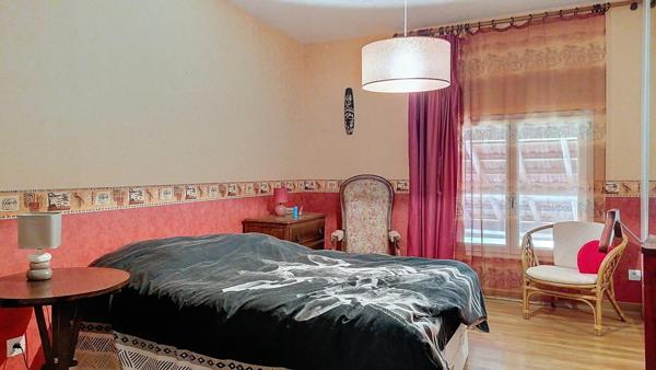 Maison 8 pièces 278 m²