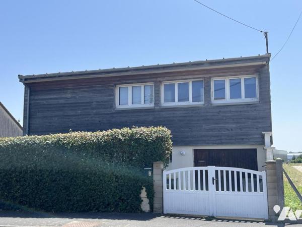 Proximité immédiate de CAEN, 800m du cinéma LUX, maison individuelle avec garage et jardin