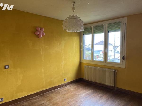 Proximité immédiate de CAEN, 800m du cinéma LUX, maison individuelle avec garage et jardin