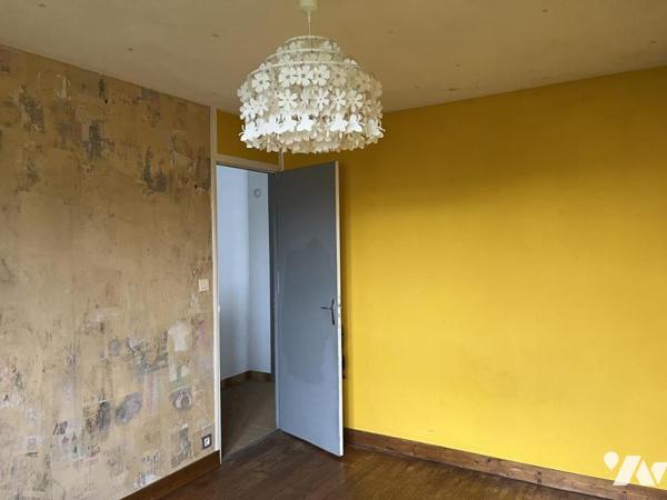 Proximité immédiate de CAEN, 800m du cinéma LUX, maison individuelle avec garage et jardin