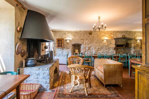 Sévérac-le-Château, Propriété 12 Chambres -  450 m² à vendre