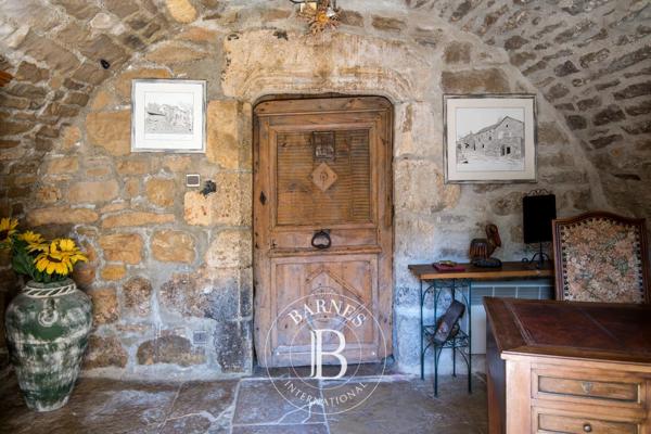 Sévérac-le-Château, Propriété 12 Chambres -  450 m² à vendre