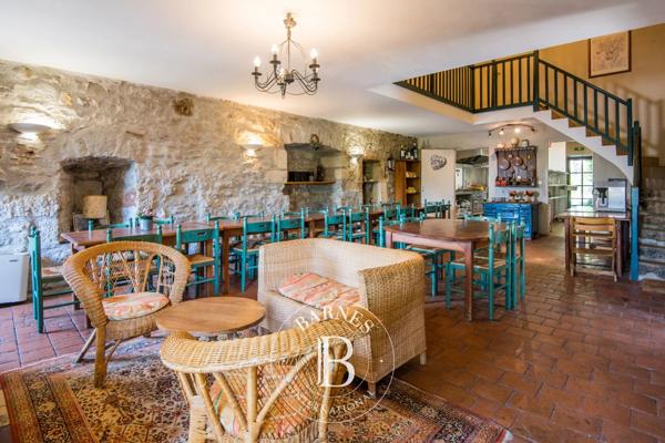 Sévérac-le-Château, Propriété 12 Chambres -  450 m² à vendre