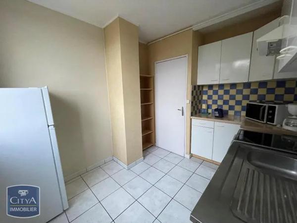 Appartement à louer 4 pièces 61.4m² Le Mans (72100)