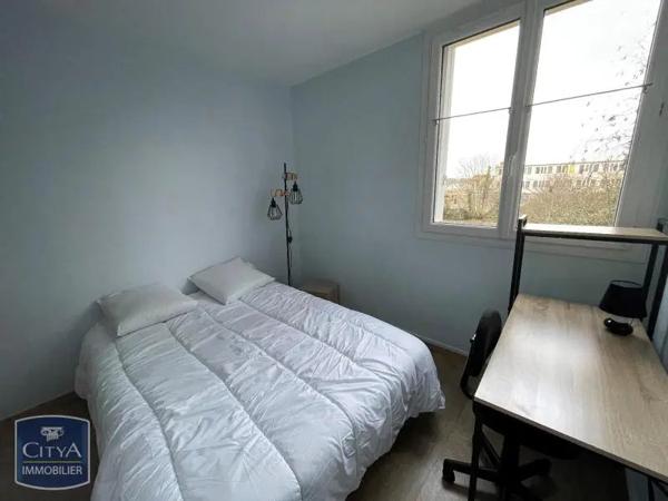 Appartement à louer 4 pièces 61.4m² Le Mans (72100)