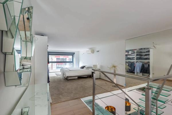 LOFT T3 EN DUPLEX 92,67 M² – SPA PRIVATIF – COUR INTÉRIEURE – DPE B