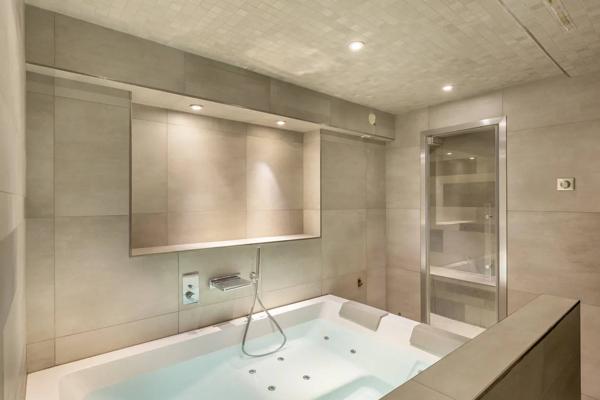 LOFT T3 EN DUPLEX 92,67 M² – SPA PRIVATIF – COUR INTÉRIEURE – DPE B