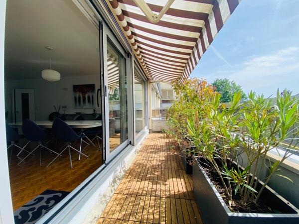 BARRIERE DU MEDOC / T3 TRAVERSANT 85m2 LUMINEUX RENOVE, BELLES PRESTATIONS / RESIDENCE VERDOYANTE / CAVE ET PARKING EN SOUS SOL !