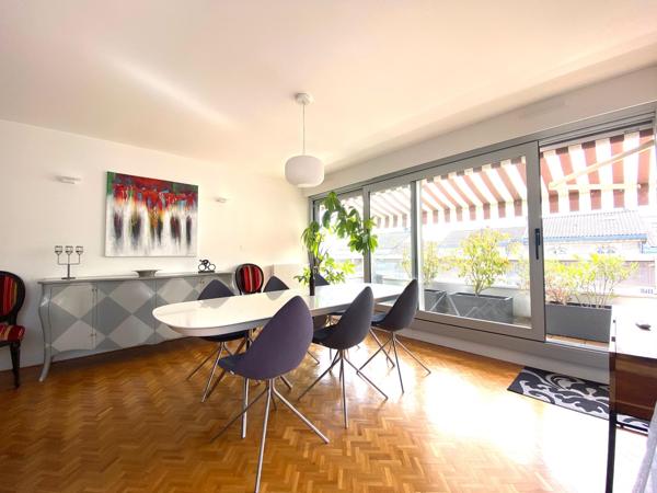 BARRIERE DU MEDOC / T3 TRAVERSANT 85m2 LUMINEUX RENOVE, BELLES PRESTATIONS / RESIDENCE VERDOYANTE / CAVE ET PARKING EN SOUS SOL !