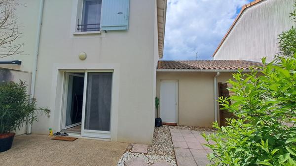 PAVILLON  TBE 3 PIECES  LIBRE PROCHE GARE DE POITIERS