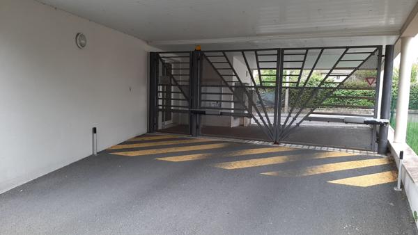 PAVILLON  TBE 3 PIECES  LIBRE PROCHE GARE DE POITIERS