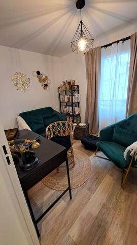 PAVILLON  TBE 3 PIECES  LIBRE PROCHE GARE DE POITIERS
