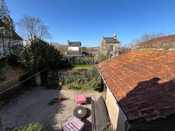 Maison de charme en plein coeur de Poitiers – 5 chambres, jardin et stationnement