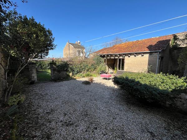 Maison de charme en plein coeur de Poitiers – 5 chambres, jardin et stationnement