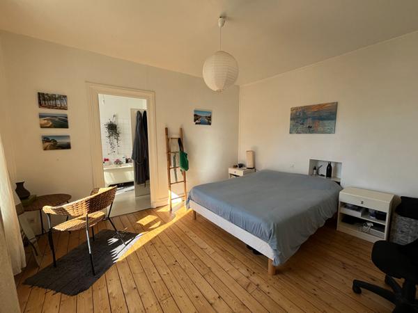 Maison de charme en plein coeur de Poitiers – 5 chambres, jardin et stationnement
