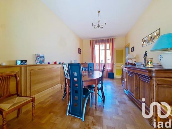 Maison à vendre 8 pièces 206 m² Saint-Pierre-du-Vauvray