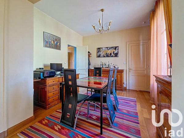 Maison à vendre 8 pièces 206 m² Saint-Pierre-du-Vauvray