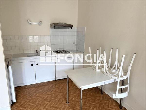 Location Studio 26.25 m² - 4 RUE DES SCIEURS Chatellerault 86100