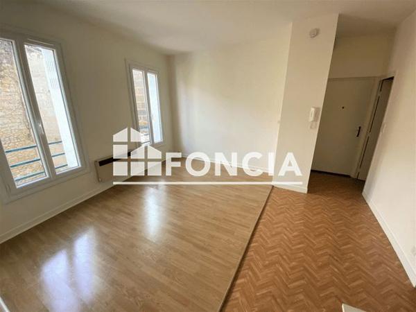 Location Studio 26.25 m² - 4 RUE DES SCIEURS Chatellerault 86100