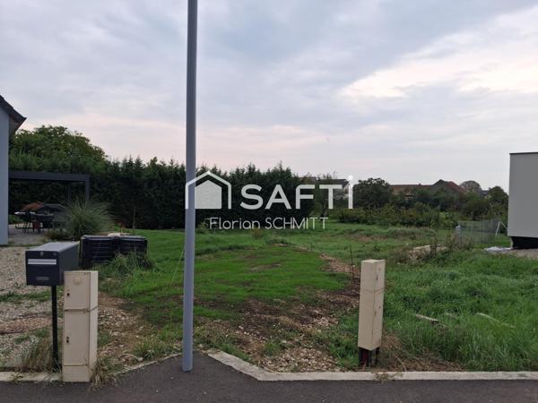 Terrain - Libre constructeur, viabilisé et borné