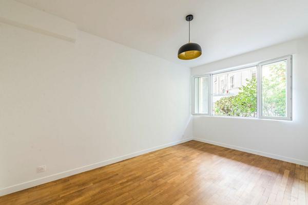 Appartement à vendre    3 pièces • 58,07 m2    Paris 14