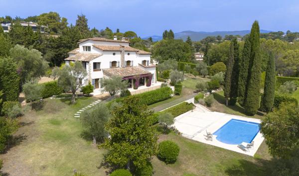 Une demeure d’exception au cœur de Mougins