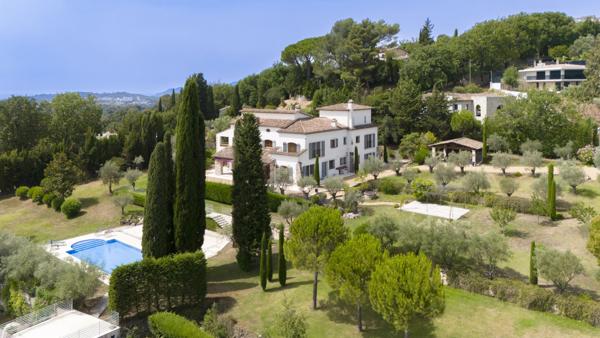 Une demeure d’exception au cœur de Mougins