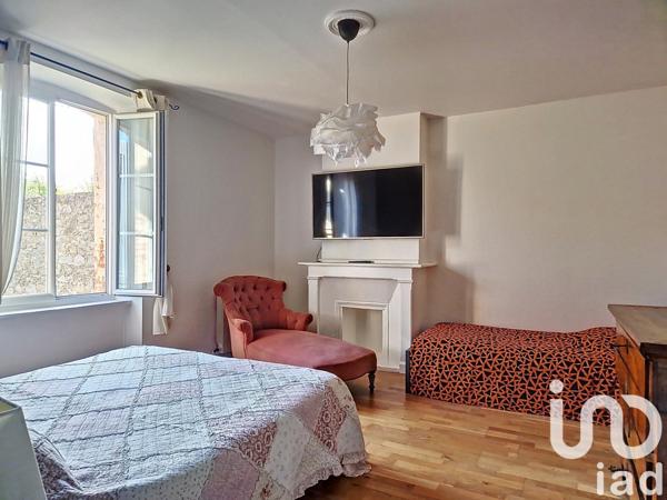 Demeure 8 pièces de 207 m² à Capendu (11700)