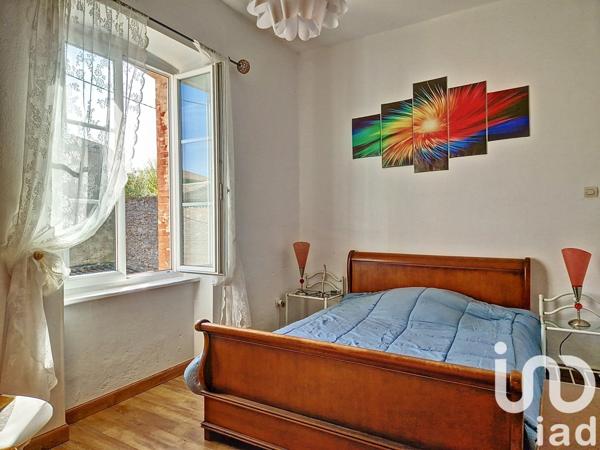 Demeure 8 pièces de 207 m² à Capendu (11700)