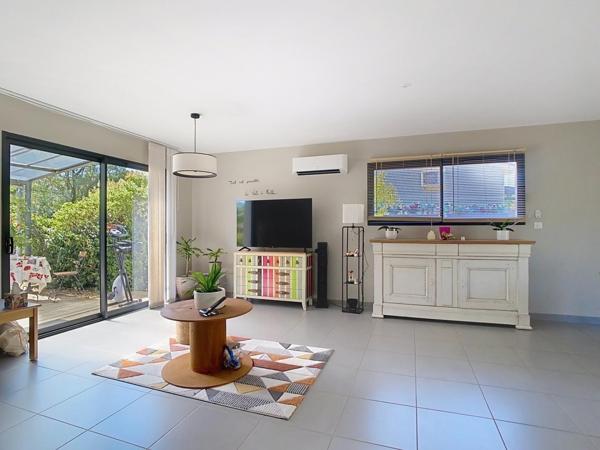 Maison récente avec jardin terrasse et garage+carport 3 places !