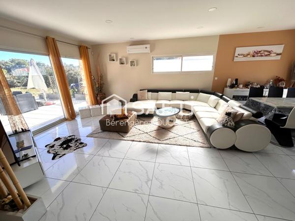 Maison contemporaine de 140m2 avec piscine