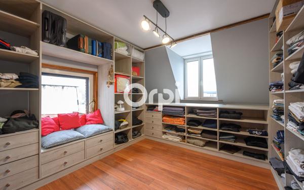 Maison à vendre    6 pièces • 250 m2 Lambres-lez-Douai