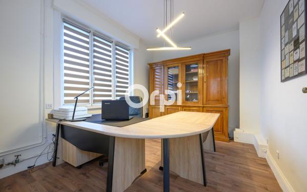 Maison à vendre    6 pièces • 250 m2 Lambres-lez-Douai