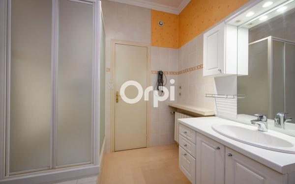 Maison à vendre    6 pièces • 250 m2 Lambres-lez-Douai