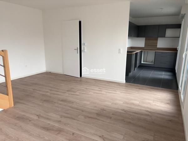 Location Appartement 4 pièces 79.23 m² - Cergy 95000