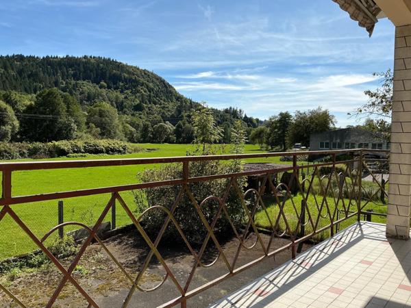 Maison,98m2, 6 pièces,4 chambres, 18 ares de terrain et dépendances