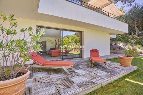 A vendre-Demeure style Californien-465 m²-La Celle St Cloud- terrain 2000 m²