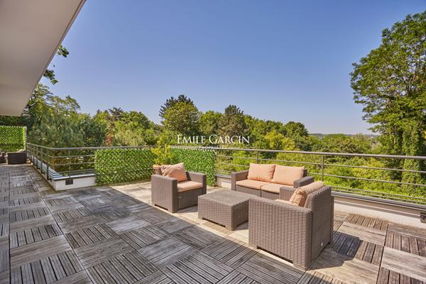 A vendre-Demeure style Californien-465 m²-La Celle St Cloud- terrain 2000 m²